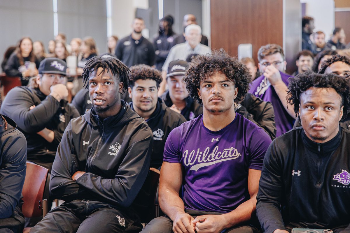ACUsports's tweet photo. 𝐌𝐞𝐦𝐨𝐫𝐚𝐛𝐥𝐞 𝐌𝐨𝐦𝐞𝐧𝐭𝐬 𝐌𝐨𝐧𝐝𝐚𝐲

We are so thankful for everyone who came out to support us during the selection show yesterday!! We are so excited to continue writing history and making this football season unforgettable! 

Don’t forget to come catch your Wildcats at home this Saturday as they face Northern Arizona for the first round of the FCS playoffs! Get your tickets today at https://t.co/04XOXuQWX5!

#Thankful30 | #GoWildcats
