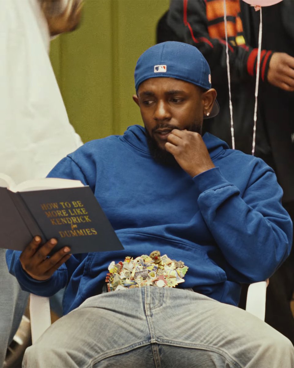 HotNewHipHop's tweet photo. "How to be like Kendrick Lamar for dummies" 😭 https://t.co/1Y6InfdYnk