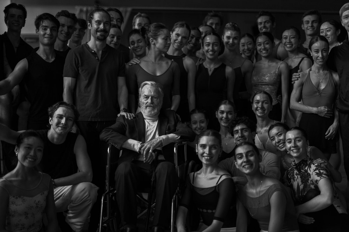 cliveboothphoto's tweet image. Happy Birthday Sir Peter Wright. I recently had the great privilege of photographing the sprightly 97 year old legend at Birmingham Royal Ballet. 

@BRB @CanonUKandIE @CanonEMEApro @EIZOUK  #birminghamroyalballet #ballet #sirpeterwright #canonambassador #liveforthestory