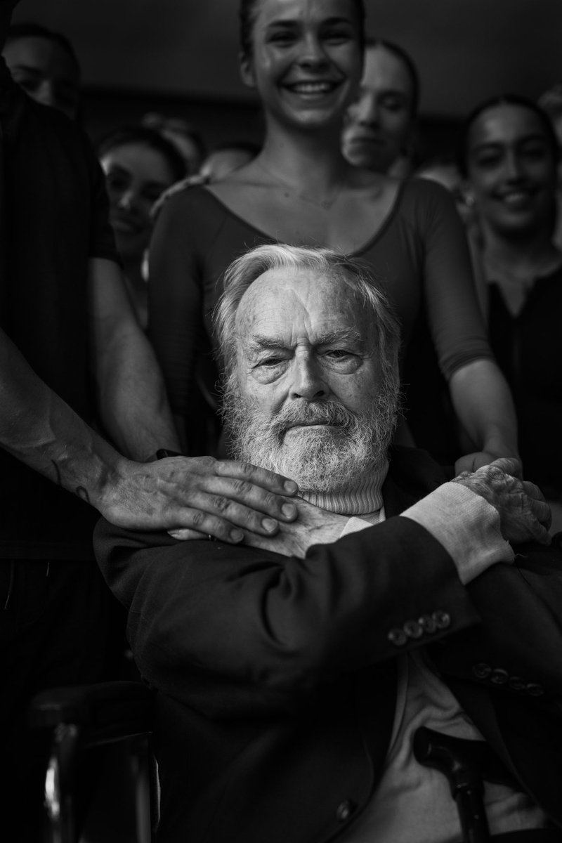 cliveboothphoto's tweet image. Happy Birthday Sir Peter Wright. I recently had the great privilege of photographing the sprightly 97 year old legend at Birmingham Royal Ballet. 

@BRB @CanonUKandIE @CanonEMEApro @EIZOUK  #birminghamroyalballet #ballet #sirpeterwright #canonambassador #liveforthestory