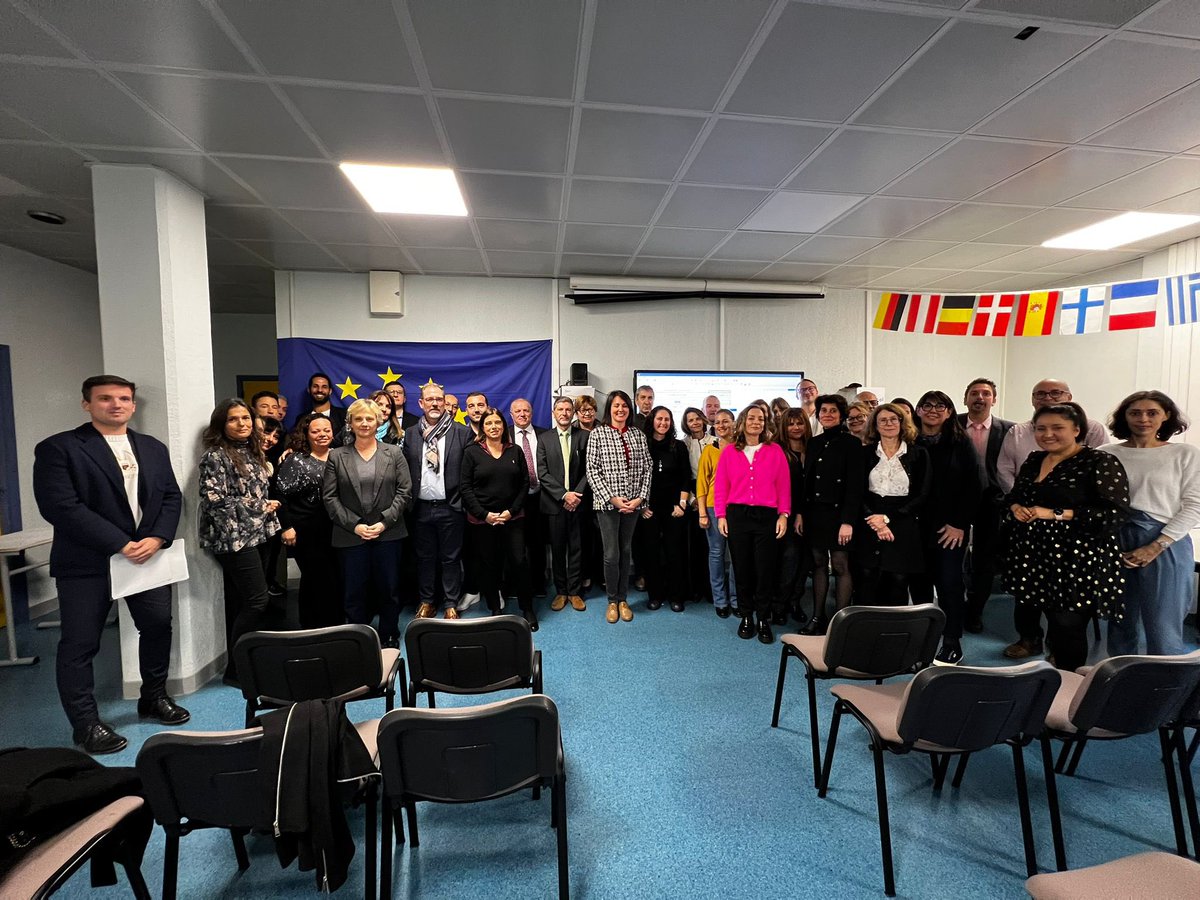 🇪🇺Séminaire du réseau Euroscol au collège Jaubert à Nice : mise en avant de bonnes pratiques et remise des plaques aux labellisés et des attestations aux relabellisés.