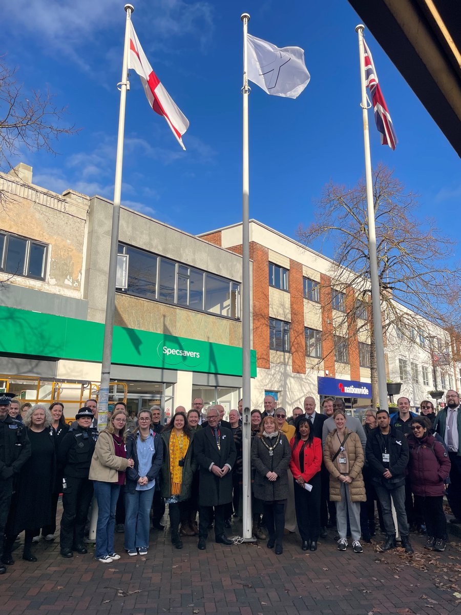 NottsFA's tweet photo. #WhiteRibbonDay

Today we attended the @broxtowebc 2024 White Ribbon Flag Raising Ceremony in Beeston.

It was great to attend this event alongside our charity partner @Broxtowewomen as well as many organisations from  across Nottinghamshire to show support for White Ribbon Day. https://t.co/2jcVdpm8bb