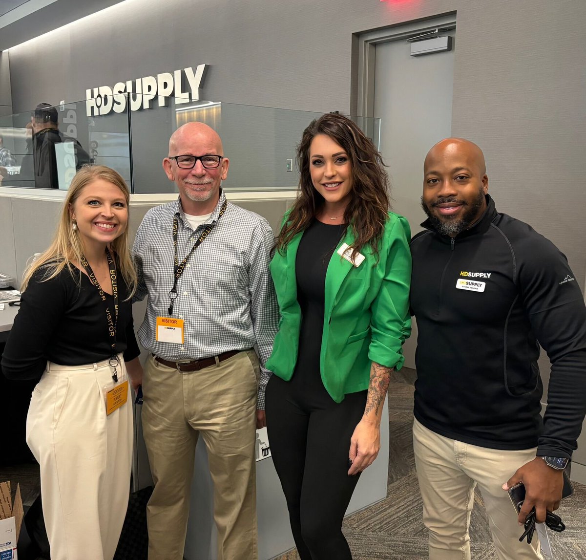Redi_Carpet's tweet image. The Redi Carpet Atlanta branch recently had an awesome training session with the HD Supply crew! Great vibes, insightful discussions, and great learning moments. Big thanks to everyone involved! #RediCarpet #HDSupply #WeAreRedi #MultiFamily #Atlanta