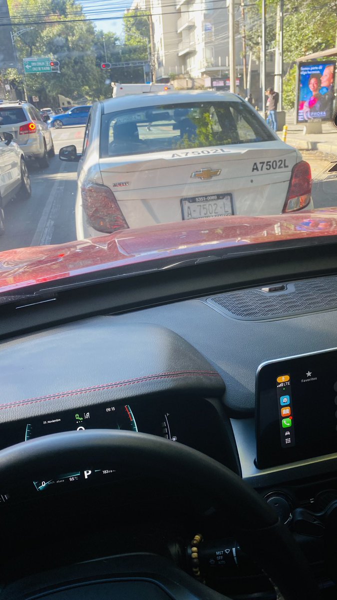 MkEmprendedor's tweet photo. @C5_CDMX @SSC_CDMX @BJAlcaldia tengo percance con #montachoques en Coyoacan y Eje 8 pido apoyo al 911 a las 8:56, es la hora que no llega ninguna patrulla (9:40) y contando… https://t.co/bnEr0dug5P