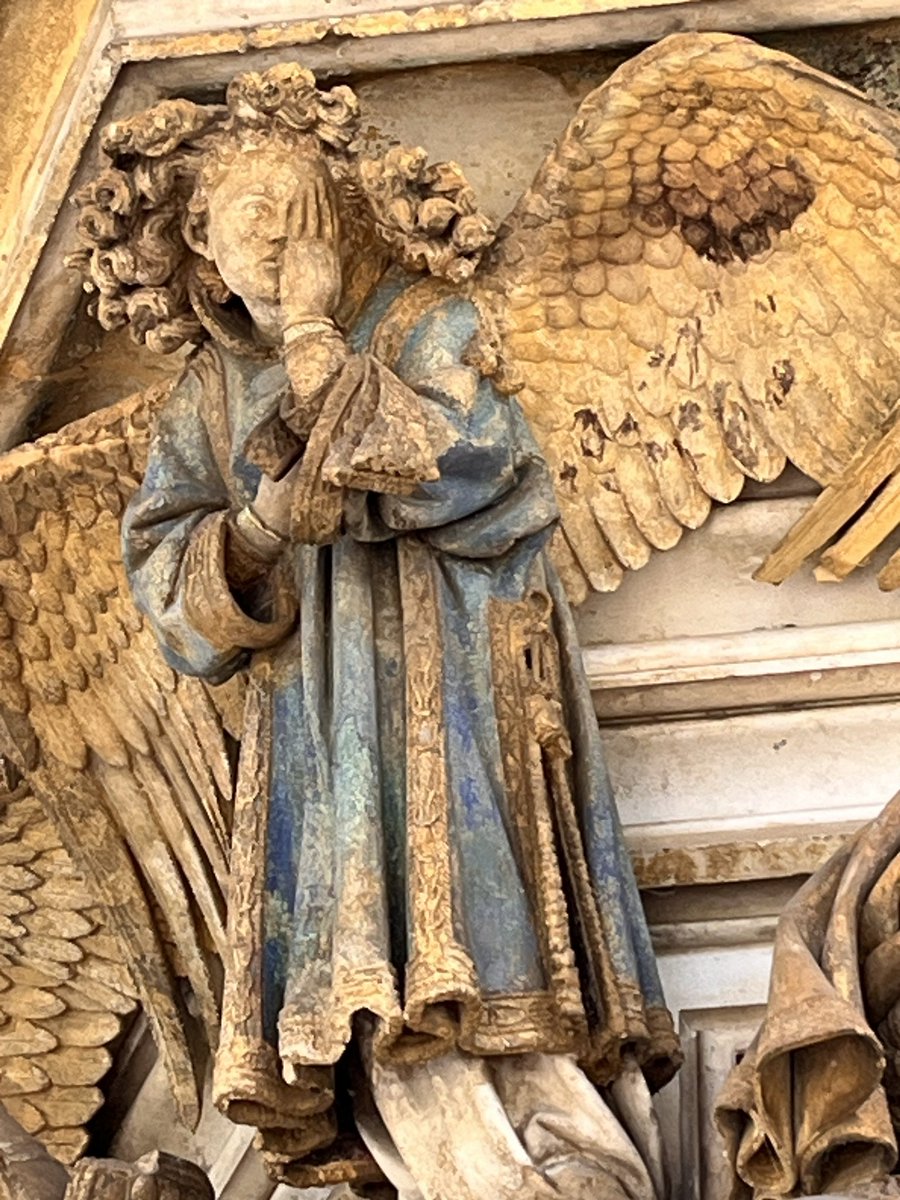 Tout comme Claes a déménagé de Haarlem à Bruxelles et à Dijon, ce compte va également déménager. Claes Sluter continue son travail sur claessluter.bsky.social Un ange qui pleure en guise d'adieu.