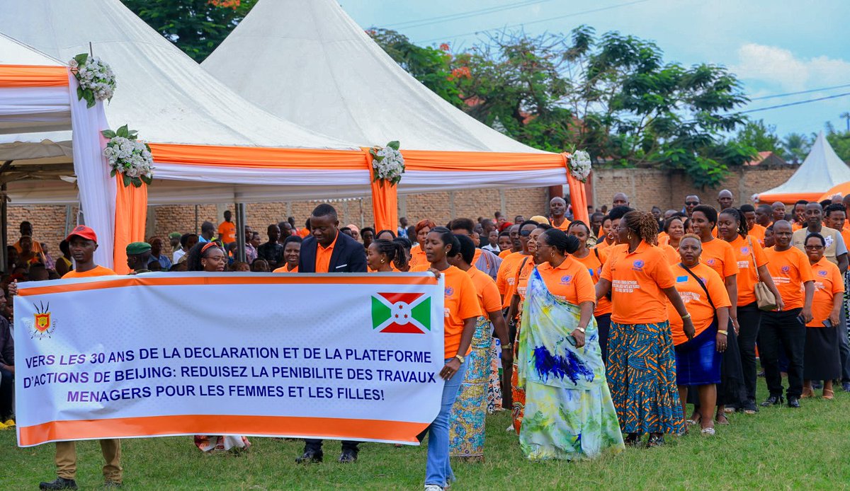 RTNBurundi's tweet photo. #Burundi: Lancement de la campagne de 16 jours d'activisme contre les violences faites aux femmes et aux filles édition 2024 sous le haut patronage de la @Burundi1stLady en commune de #Gihanga dans la @BubanzaProvince #EgaliteDesGenres
#VSFG
#StopVBG. https://t.co/qDfbb1UCVO