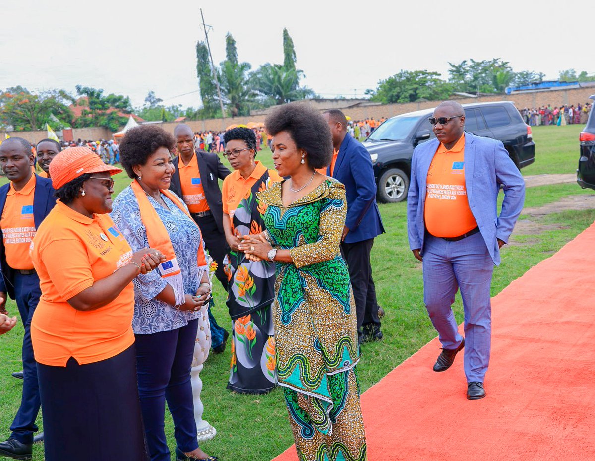 RTNBurundi's tweet photo. #Burundi: Lancement de la campagne de 16 jours d'activisme contre les violences faites aux femmes et aux filles édition 2024 sous le haut patronage de la @Burundi1stLady en commune de #Gihanga dans la @BubanzaProvince #EgaliteDesGenres
#VSFG
#StopVBG. https://t.co/qDfbb1UCVO