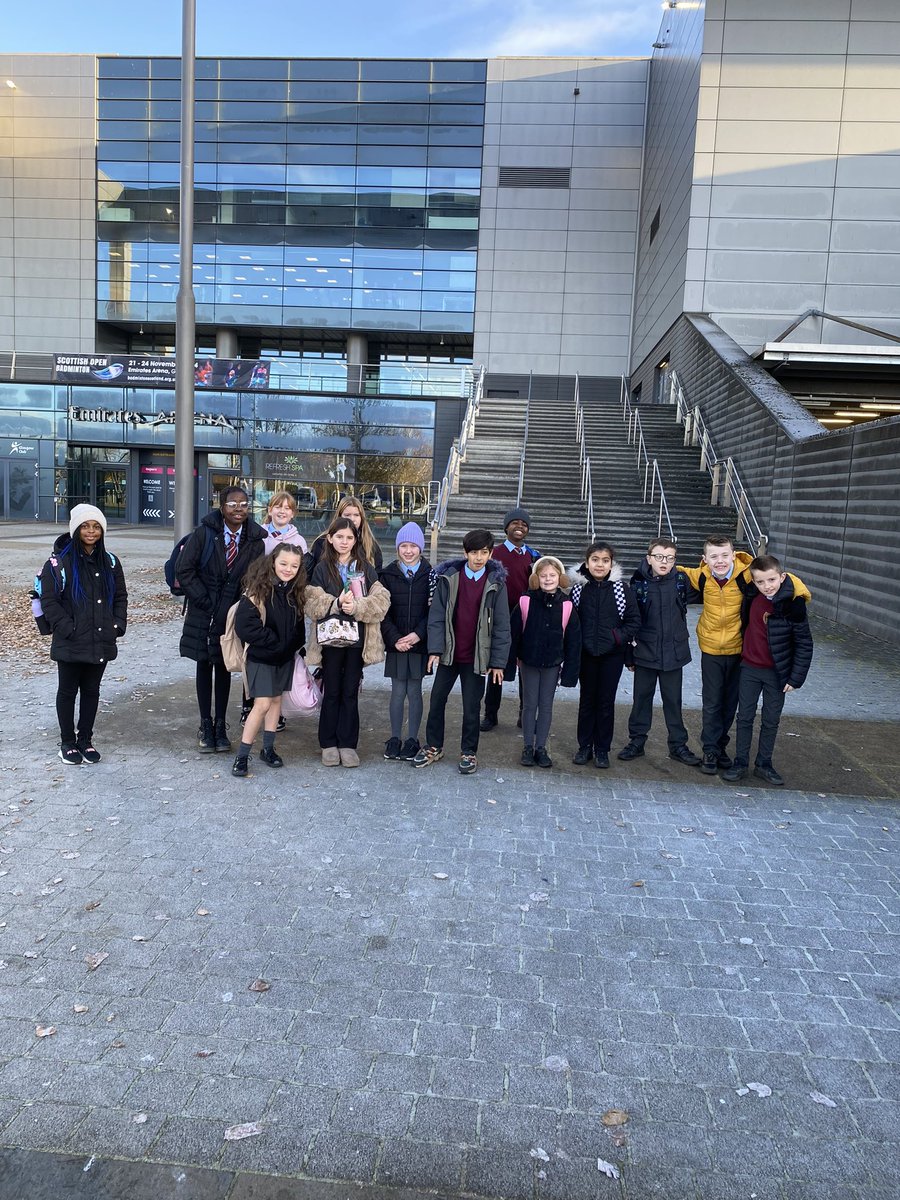 HkpsF's tweet photo. Our Badminton 🏸 Club had the opportunity to go to The Emirates Stadium to watch the Scottish Open with Mr Gow. Their behaviour was commented on as being outstanding. Well done 👏. https://t.co/hFCpDMxvkl