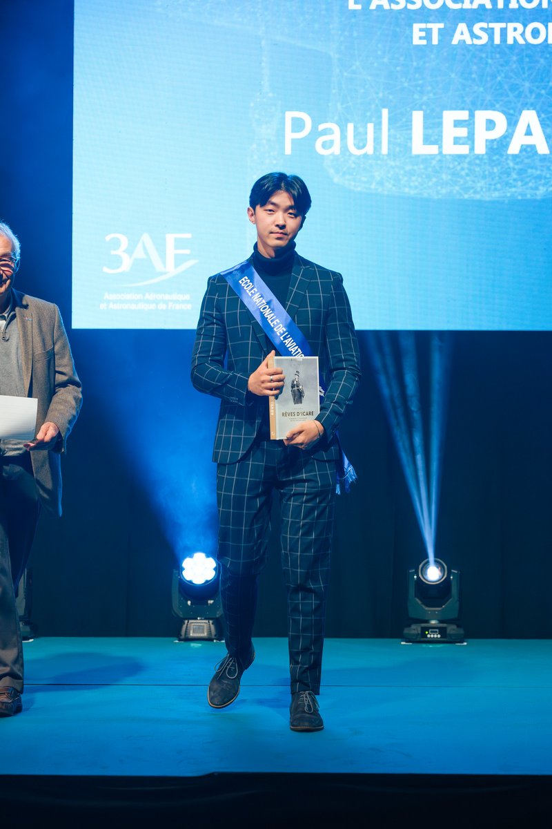 Master IHM tweet media