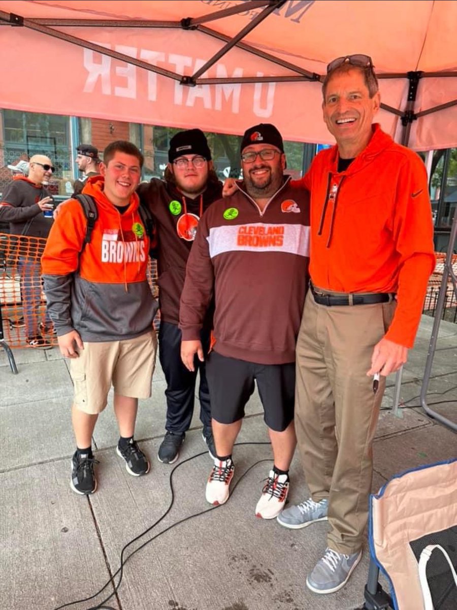 TheRealTimG's tweet image. Happy birthday @BernieKosarQB Hope you have a great day !! @Kosarwellness #UMatter #Bernie #Kosar