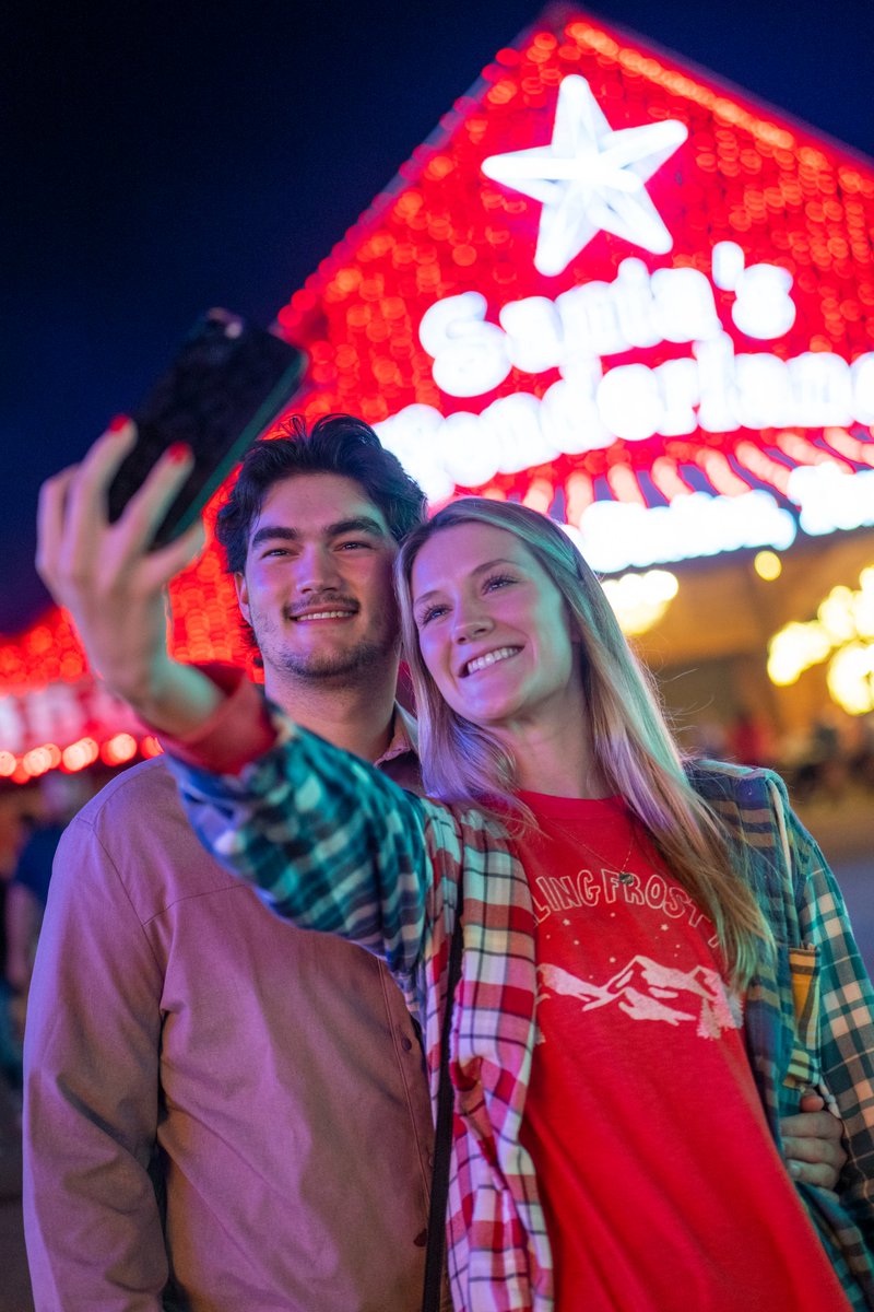 Give thanks with us this Thanksgiving! We'll be open 6-11PM!🦃🎄