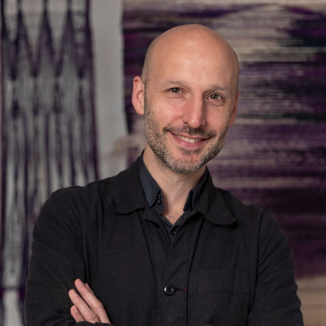 CraftsCouncilUK's tweet photo. Book Club | Julian Stair in Conversation with Glenn Adamson

Join us online as renowned potter Stair discusses his new book ‘Memory, Material, Ceramics’ with Adamson.

6pm Monday 9th December
Members free, non-members £8 
Book here: https://t.co/melDuOh8d0 https://t.co/3V0pqETpeC