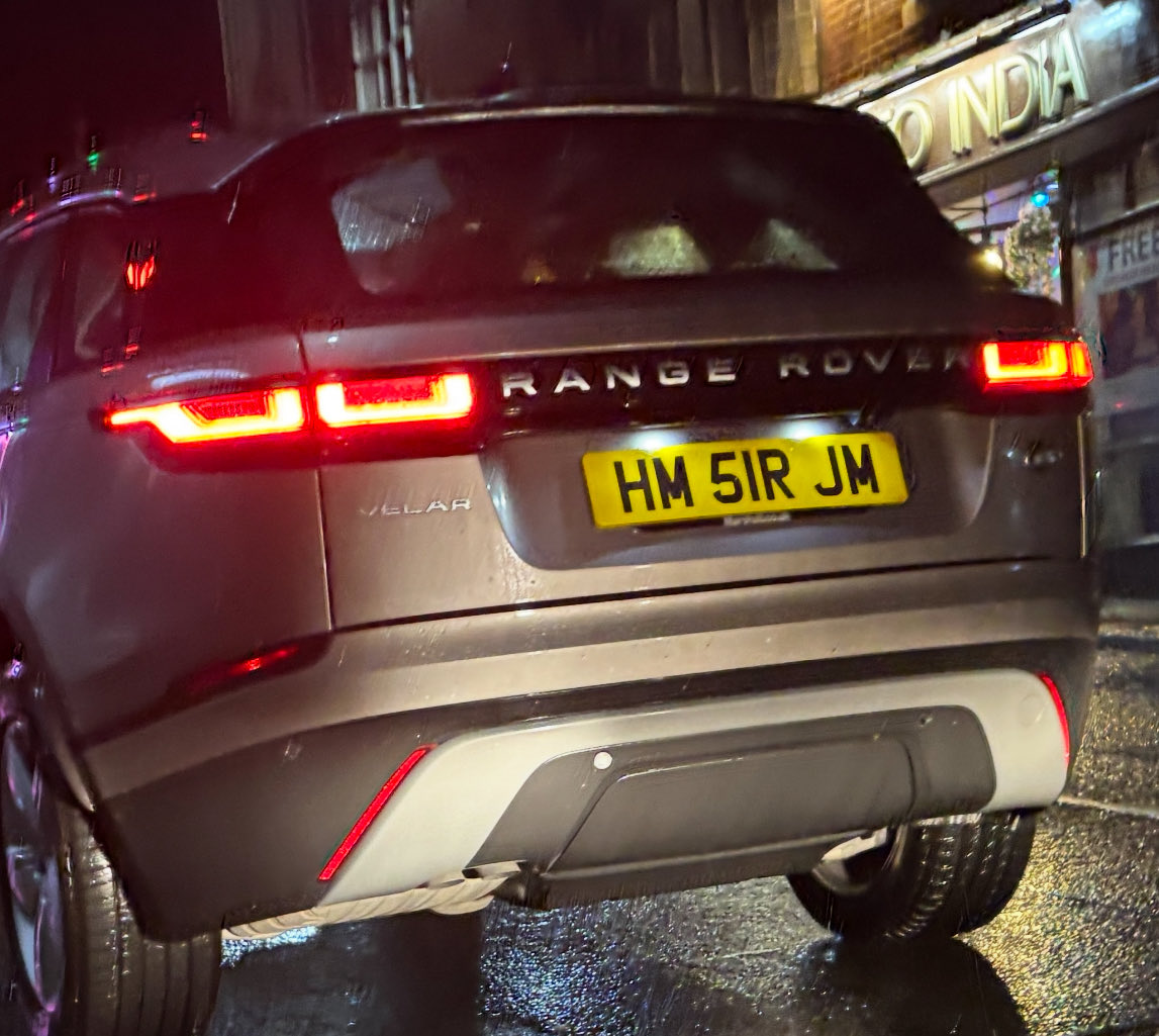 ⁦<a href="/HantsPolRoads/">Hampshire Roads Policing Unit</a>⁩ one in Lyndhurst who thinks he is above the law.