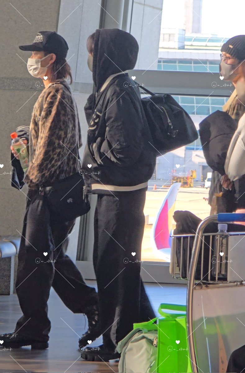 a_rkmk's tweet photo. 1️⃣1️⃣/1️⃣7️⃣ ICN 🇰🇷🛫

👊🏻🐷🐕🐱

#情報垢 #情報交換 #情報垢企画 #情報垢出戻り #情報垢無償提供 #情報垢初心者 #情報垢お友達探し #情報垢協力者探し #情報垢ばら撒き #L社情報 #J社情報 #情報垢L社 #情報垢K社 https://t.co/MbQp6r1W3T