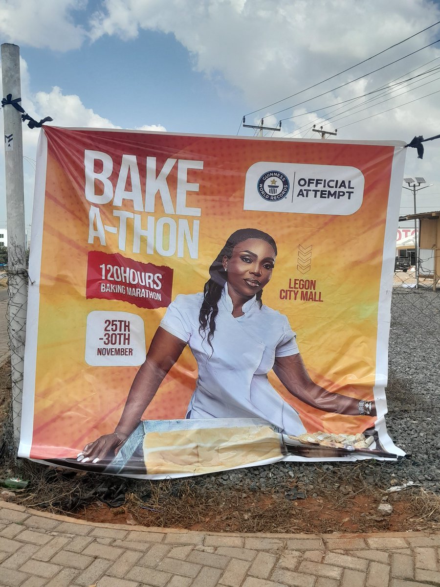Thepotboys's tweet photo. You get coke 1Ltr, mek we meet for there this gbeke wai 🙏 🙂
#bakeathon https://t.co/M3Yfzkg1ge
