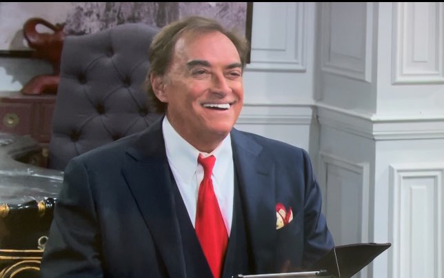 Mama_Hooch's tweet photo. #MCM Oh Tony @ThaaoPenghlis what will you have up your sleeve when you return to @DaysPeacock That smile is hiding some mystery I’m sure. Hoping the writers give us a good DiMera story. #cwikly #ford #Thaaoisback #rightfulheir #firstdimera #stefanoschoice https://t.co/Fgh1EsOwTs