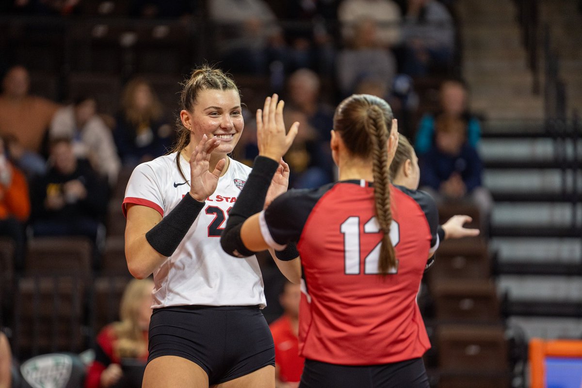 BraydenAGoins's tweet photo. Forever grateful/blessed. Thank you @BallStateWVB for making me feel apart of the team.
Run it back next year?π
#CCMF ππ» https://t.co/z5rMIwCwBY