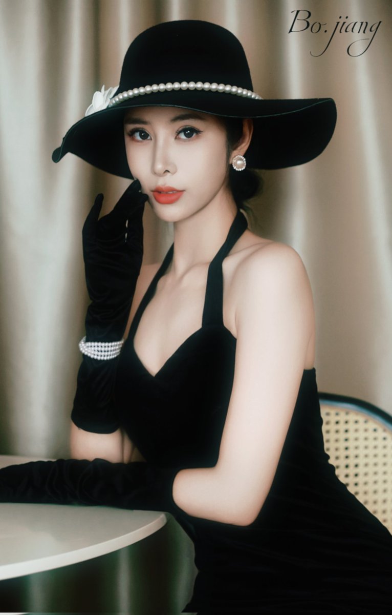 优雅，是永不褪色的美丽。
👧妮可 https://t.co/fJcAU7sK1C