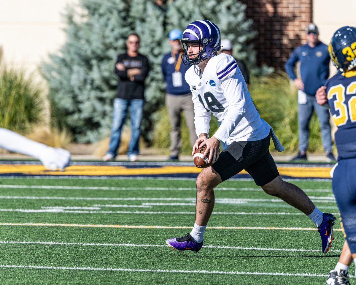 tomnweston's tweet photo. Some punts from my freshman season.

Finished with a 44.2 yard average and net of 42.6 (2nd in the USA).

Allowed 0 return yards during the regular season. https://t.co/amWDuKt1Dk
