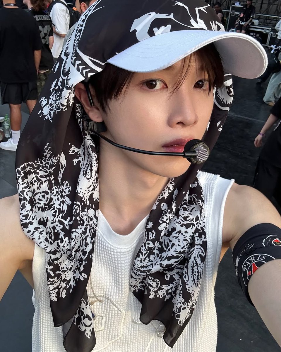 비계에 있다가 성찬사마가 개느좋이셔서 나타남…