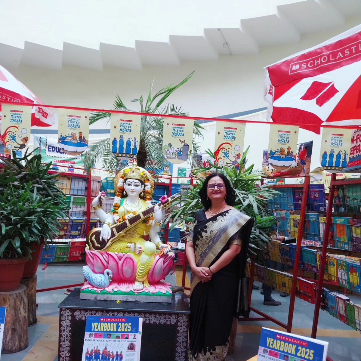 #vclf Meeting Ross Welford at Varanasi Children's Literature Festival <a href="/rosswelford/">Ross Welford</a>