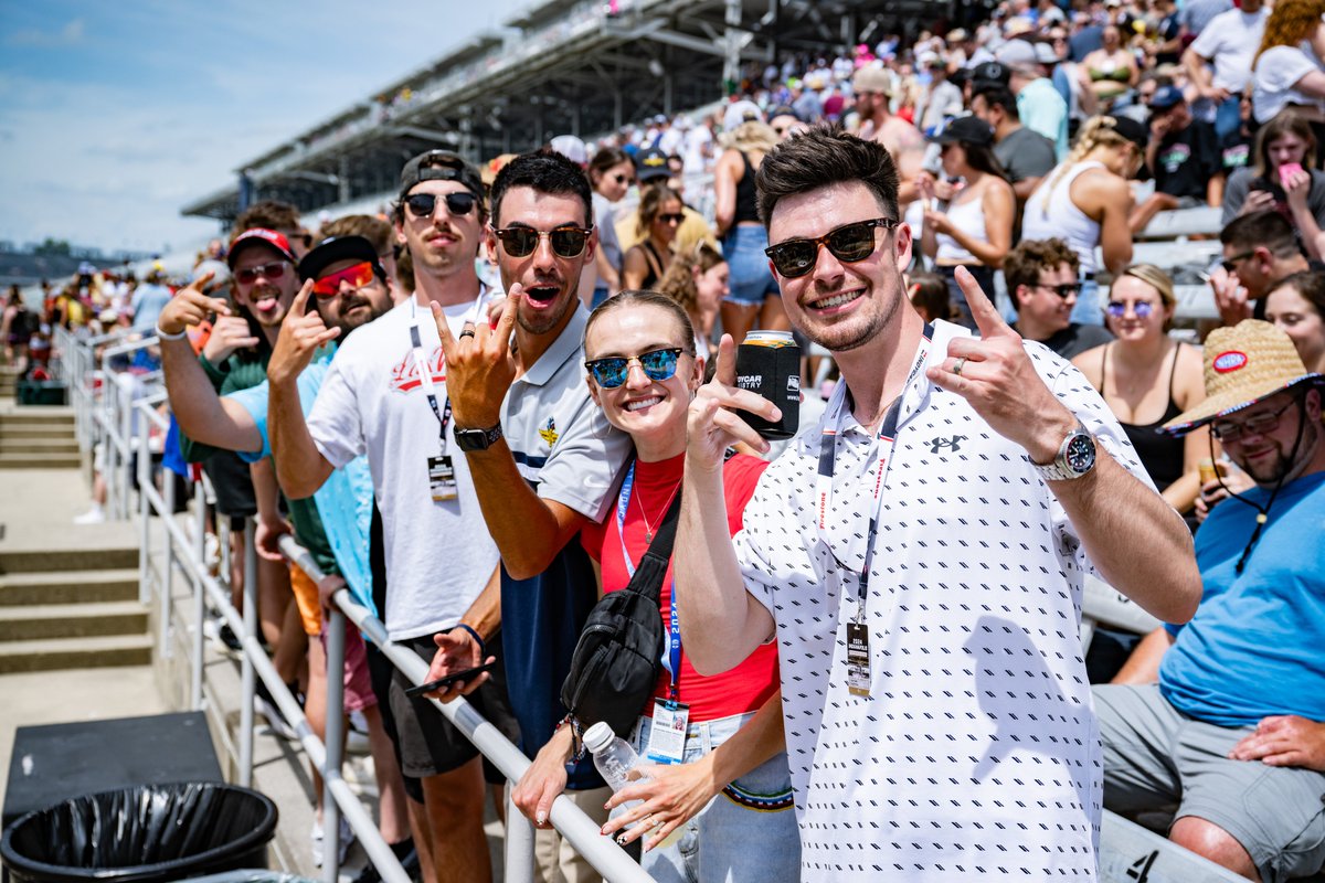 IMS's tweet photo. Thankful for the best fans in the world π«Ά
#HappyThanksgiving from IMS! π¦ https://t.co/AbMD3bisM9