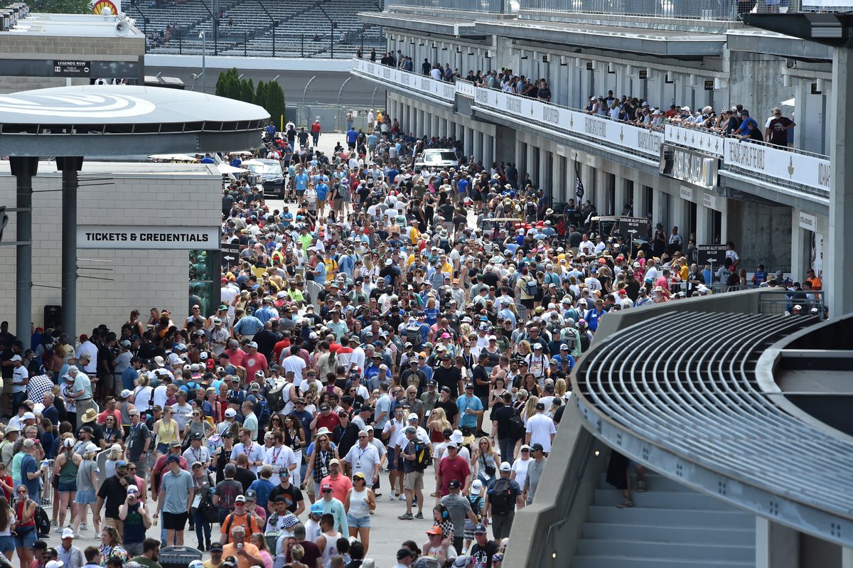 IMS's tweet photo. Thankful for the best fans in the world π«Ά
#HappyThanksgiving from IMS! π¦ https://t.co/AbMD3bisM9