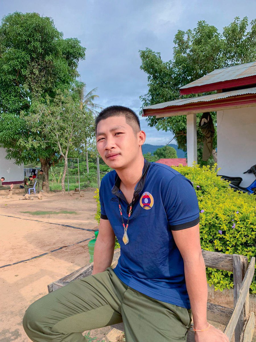 ຂີ້ເຫຼົ້າເຂົ້າໃຈ
