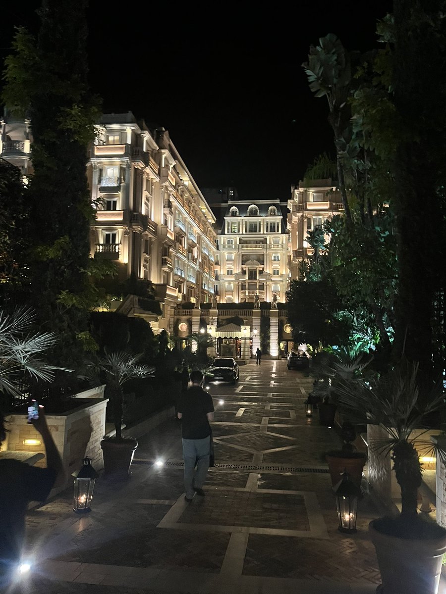 zedzada1's tweet image. Monaco 🇲🇨 with my brother @Malroh33 🔥
Thanks #Devex #Roblox #robloxdevs #RobloxDev