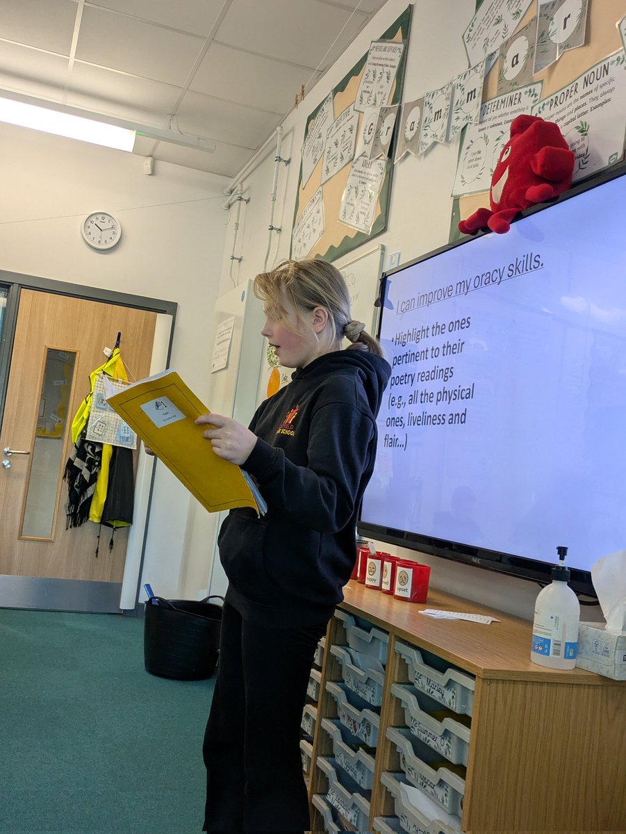 EastfieldPSHull's tweet image. #6CW practised their oracy skills today, performing their WW2 poems to the class #EPSEnglish