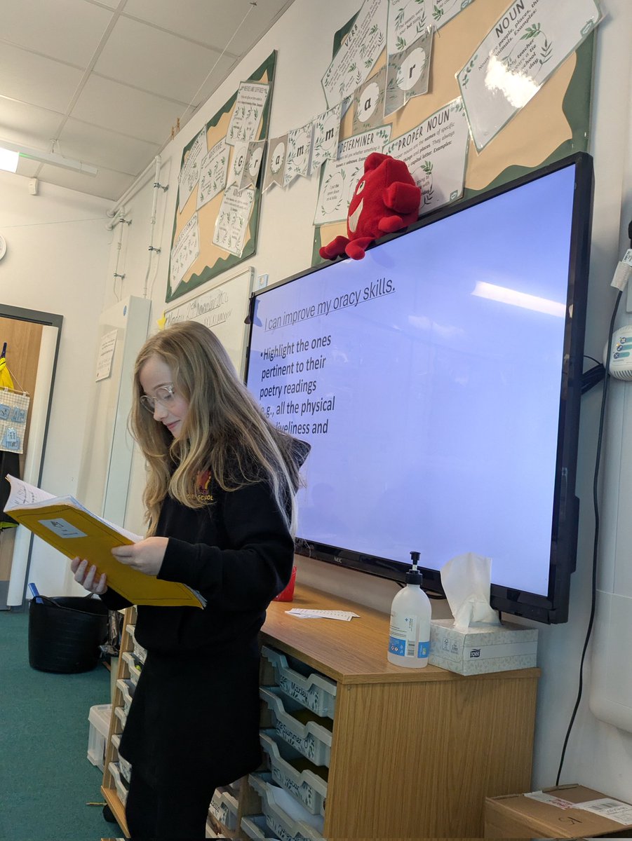 EastfieldPSHull's tweet image. #6CW practised their oracy skills today, performing their WW2 poems to the class #EPSEnglish