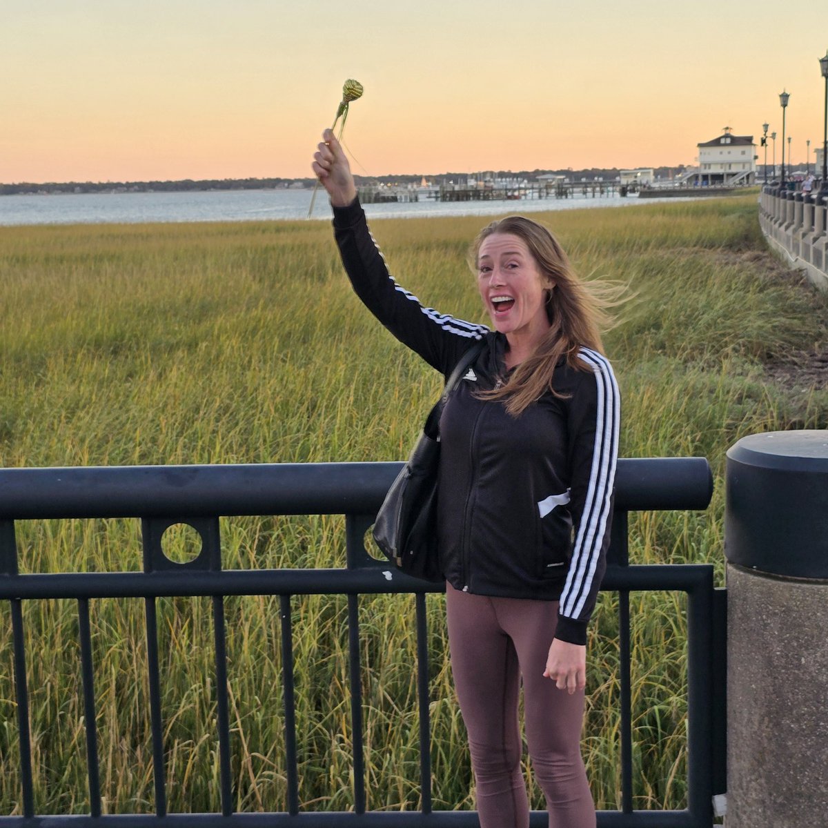dexion10's tweet photo. I resettled back into the charleston area.And I am really enjoying the food and the good company https://t.co/5yhIiK5l1G