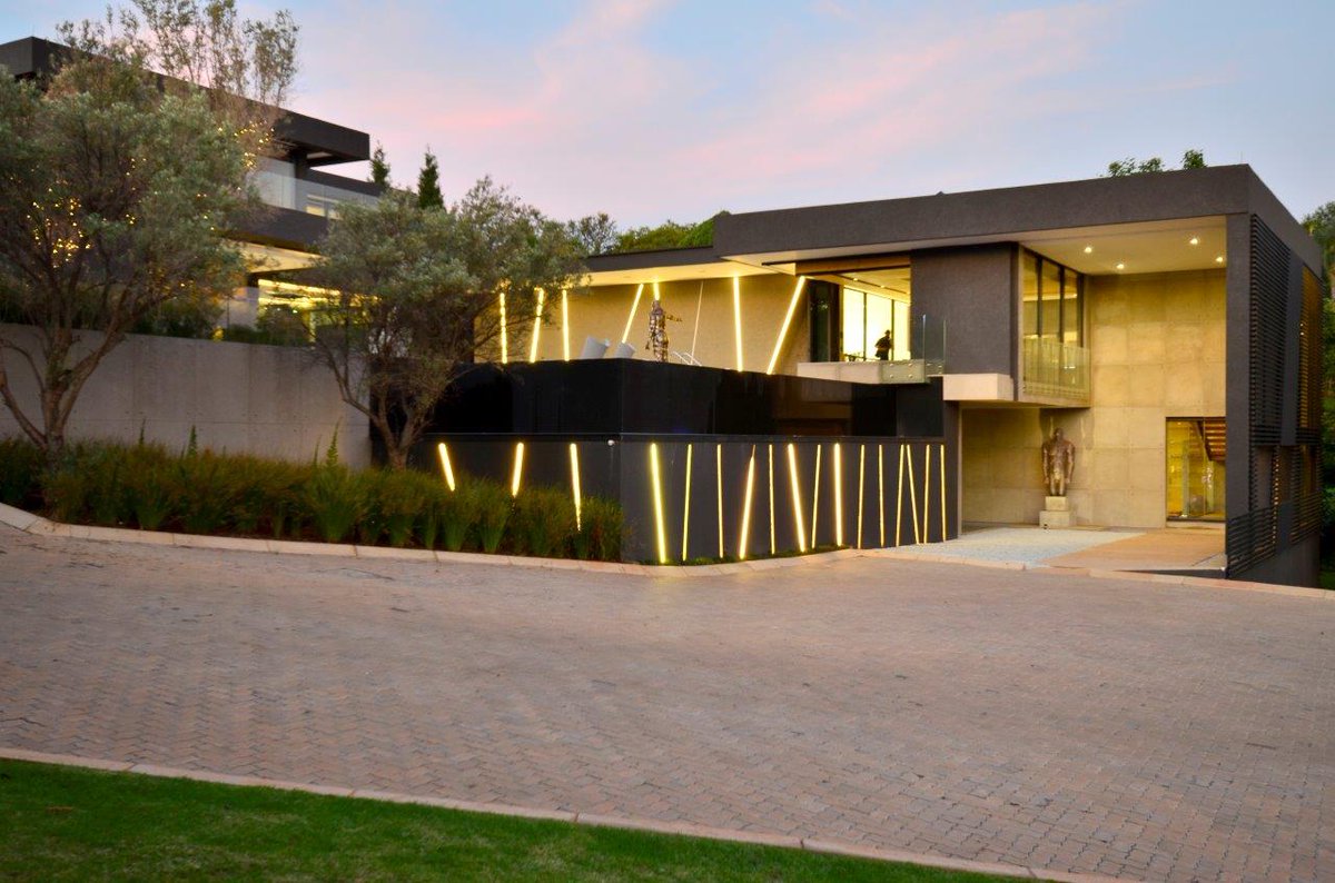 De S Residence

After | Before

Read our latest blog "Unlocking the Potential of Additions and Alterations in Architecture" | nicovdmeulen.com/2024/10/23/unl…

nicovdmeulen.com/de-s-residence/

#beforeandafter
#renovation
#architecture
#additionandalteration