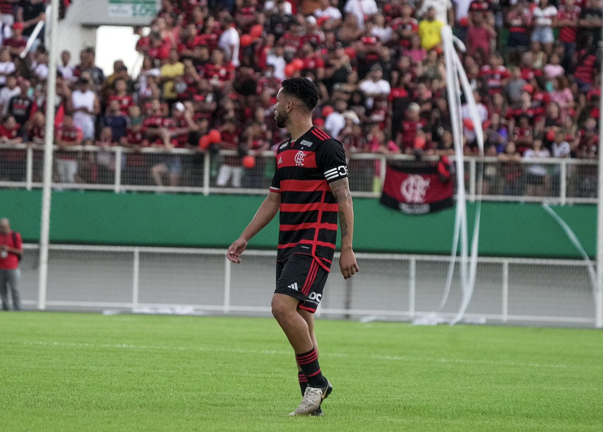JoseWelinton6's tweet photo. Obrigado pelo carinho e recepção, Nação! ❤️🖤🔥 https://t.co/66tofcwLIP
