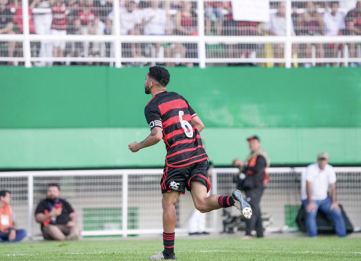 JoseWelinton6's tweet photo. Obrigado pelo carinho e recepção, Nação! ❤️🖤🔥 https://t.co/66tofcwLIP