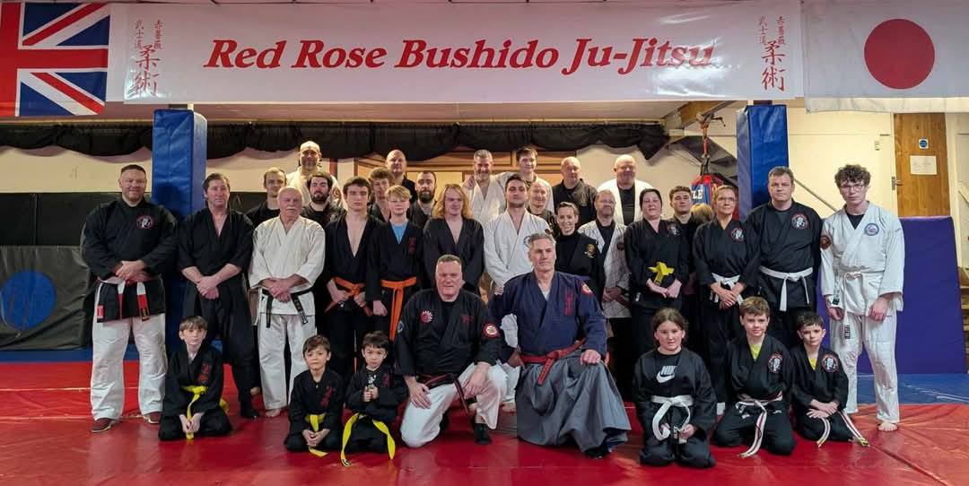 hapjitsumaa's tweet photo. Excellent weekend training with our UK Bugei family
#hapjitsu #martialarts #selfdefence #ukbugei https://t.co/ZOkpS1cX21