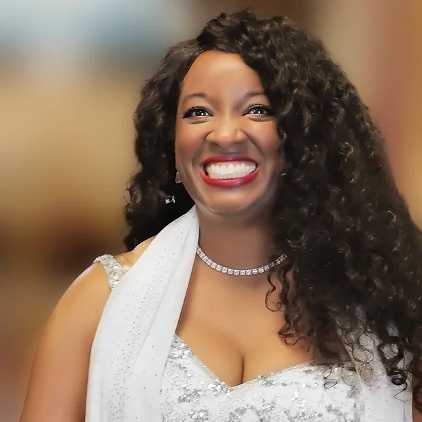 Luna Composition Lab (@lunacomplab) on Twitter photo Our final new mentor spotlight is composer Nkeiru Okoye. She have been commissioned & presented by <a href="/DetroitSymphony/">Detroit Symphony</a>, @PhilOrch, <a href="/BaltSymphony/">Baltimore Symphony Orchestra</a>, & more. Nkeiru is paired with fellow Brannon Warn-Johnston for our 24–25 season. Learn more: lunacompositionlab.org/mentors Our final new mentor spotlight is composer Nkeiru Okoye. She have been commissioned & presented by <a href="/DetroitSymphony/">Detroit Symphony</a>, @PhilOrch, <a href="/BaltSymphony/">Baltimore Symphony Orchestra</a>, & more. Nkeiru is paired with fellow Brannon Warn-Johnston for our 24–25 season. Learn more: lunacompositionlab.org/mentors