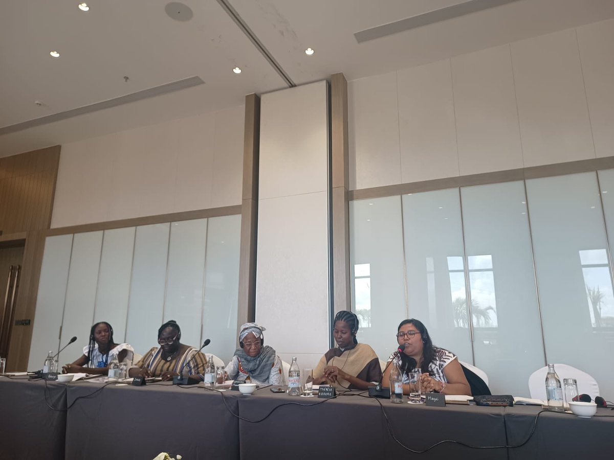 RedAbogadas's tweet photo. Celebramos la participación de nuestras compañeras Flora Gutiérrez y Magali Antonio en la reunión global en Nairobi, Kenya, África, impulsado por @NDIMx Se encuentran compartiendo experiencias con las compartes del NDI en Zambia,  Burkina Faso. @TequioJuridico @ManoVuelta_AC https://t.co/XU39bIwGKo