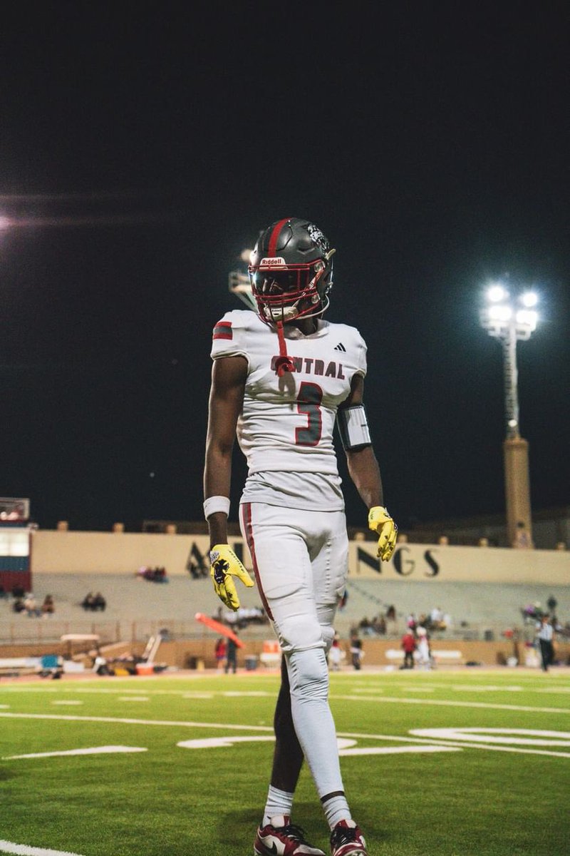 Thanks to Central Hs for helping me the minute I arrived to the school. I want to thank my parents, coaches and teammates. We had a tough season but I’m thankful for having one last ride with my brothers! I needed this character building season and I know I love this game ❤️🙏🏾.