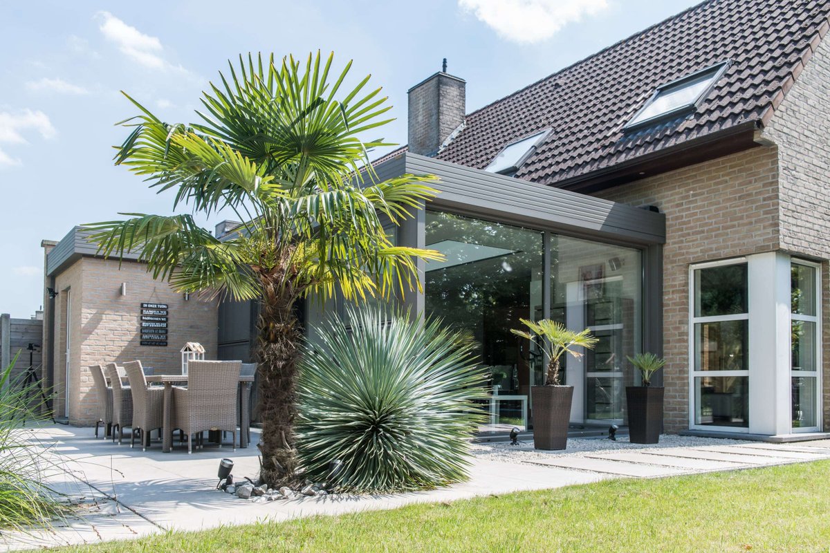 WillemsVerandas's tweet image. 🏠 Bij Willems Veranda’s krijg je de woonuitbreiding van jouw dromen! Vervang jouw bestaande veranda, behoud de grootte of voeg een uitbreiding of pergola toe. Bekijk onze inspirerende realisaties! #WillemsVerandas #Veranda #Woonuitbreiding #Pergola