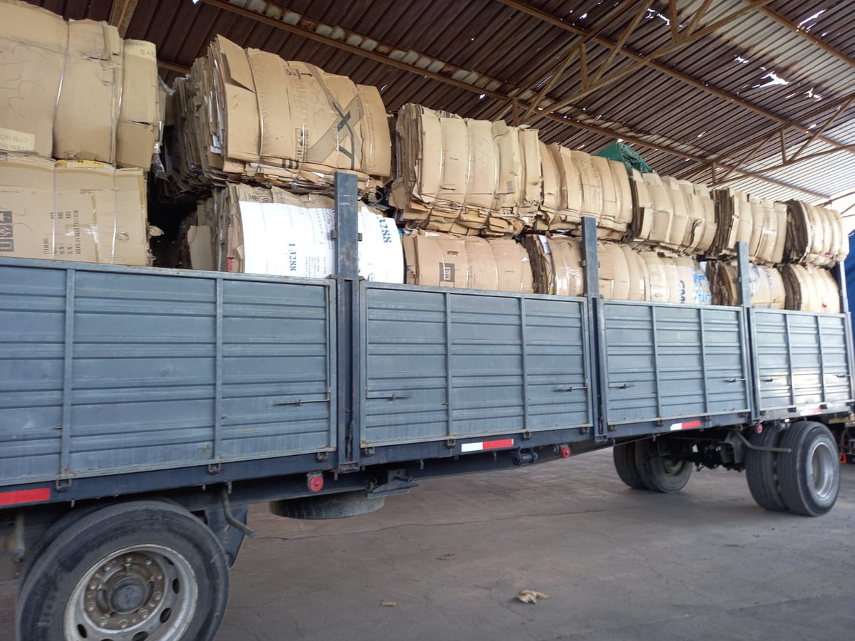 Recynor's tweet photo. Seguimos trabajando por una Región Sostenible. Enviamos a reciclaje final más de 26 mil kilos de cartón, evitando con ello que el vertedero siga recibiendo residuos que pueden tener una segunda vida. Te apoyamos para cumplir con la #LeREP #Iquique
¡Súmate y Recicla! https://t.co/57MRVVd1Nf