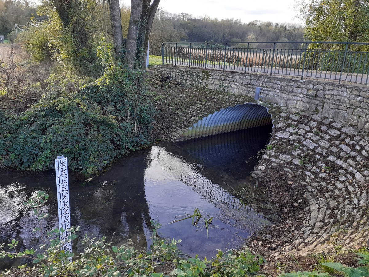 L’<a href="/EPTBCharente/">EPTB Charente</a> propose 3 plateformes cartographiques avec les données utiles à l'échelle du bassin Charente :
🪣 E-Tiage : gestion de l'étiage charente.e-tiage.com
🌊E-Crue : gestion des crues charente-e-crue.com
💧E-Qualité : qualité de l’eau charente-e-qualite.com
