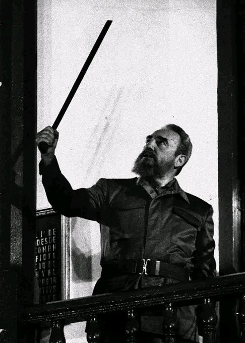 GteGuines's tweet photo. Integridad plena y moral absoluta, paradigma para todos los pueblos del mundo. No te has ido "Comandante" sigues en la esperanzada luz del futuro.Hoy te rendimos homenaje en el octavo aniversario de tu partida hacia la inmortalidad. @gtequemado @CubaMined https://t.co/Gcmc6rJgmp