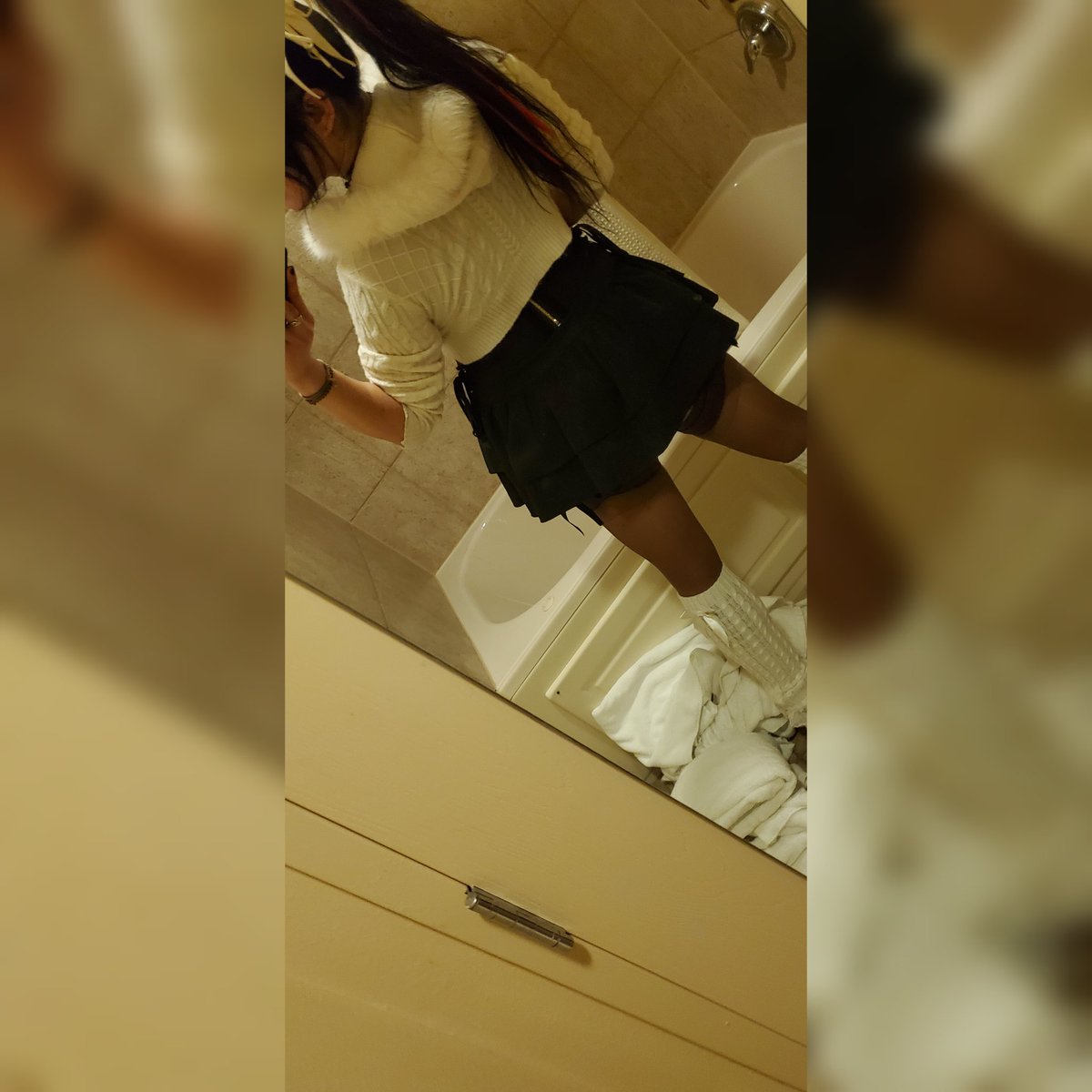 Solacybin's tweet photo. Colossalcon North final fit check. 😵 Gotta stay fresh even on the last day. 😫 I can be stinky on Monday when no one can see me 💀 https://t.co/2tngAScD58
