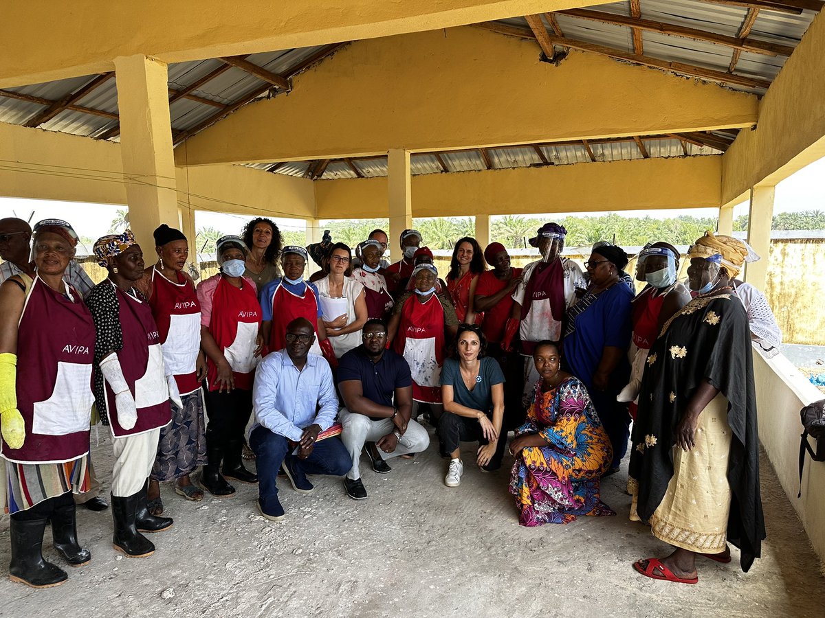 À l’occasion de la journée des violences faites aux femmes, découvrons le centre des survivantes de Maferinyah.

Ce lieu apporte aux femmes victimes de violences un lieu d’accueil, de soins, de mémoire et de réinsertion par le travail.

<a href="/AFD_France/">Agence Française de #Développement (AFD) 🇫🇷 🇪🇺</a> <a href="/AVIPA_28_09/">ONG AVIPA</a> <a href="/OGDH1990/">OGDH-Guinée</a>