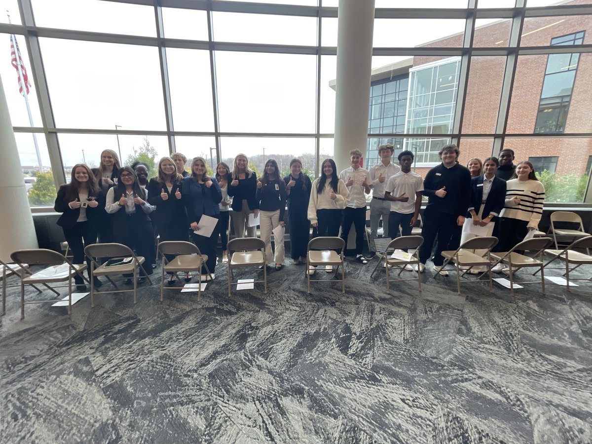 ShakopeeCAPS's tweet image. 📸✨ It was an incredible day at the CAPS Mock Interview Event! Our students put their interview skills to the test, and we couldn’t be prouder! 🙌 A big shoutout to our amazing volunteers who made it all happen!
#MockInterview #StudentSuccess #CareerReady #CAPS