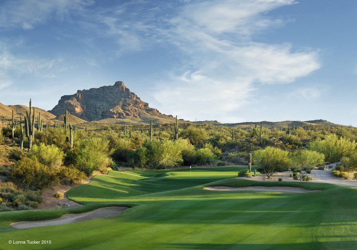 With panoramic views of towering mountains and perfect winter temperatures, Scottsdale is a haven for golf enthusiasts this time of year. ⛳ Here are our top 3 brag worthy golf courses: bit.ly/3GWQuYW

📸: Bill Hornstein; Lonna Tucker, courtesy We-Ko-Pa Golf Club