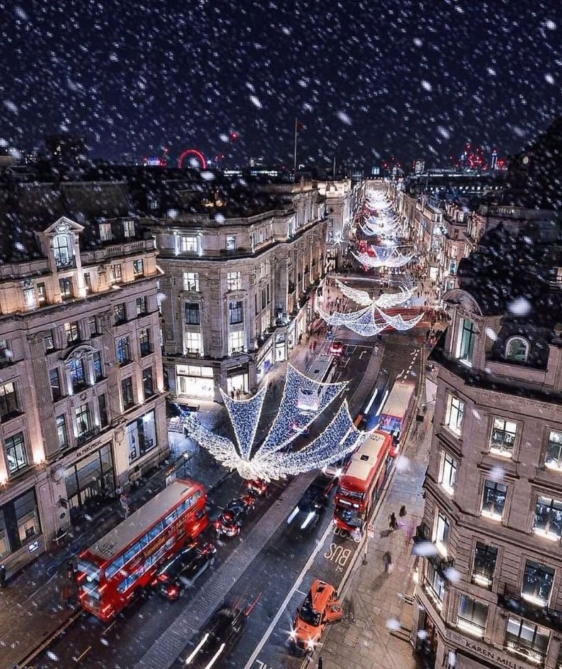 TRAVELINGWORLDz's tweet photo. Regent Street, London 🇬🇧 https://t.co/WzMToElEVq