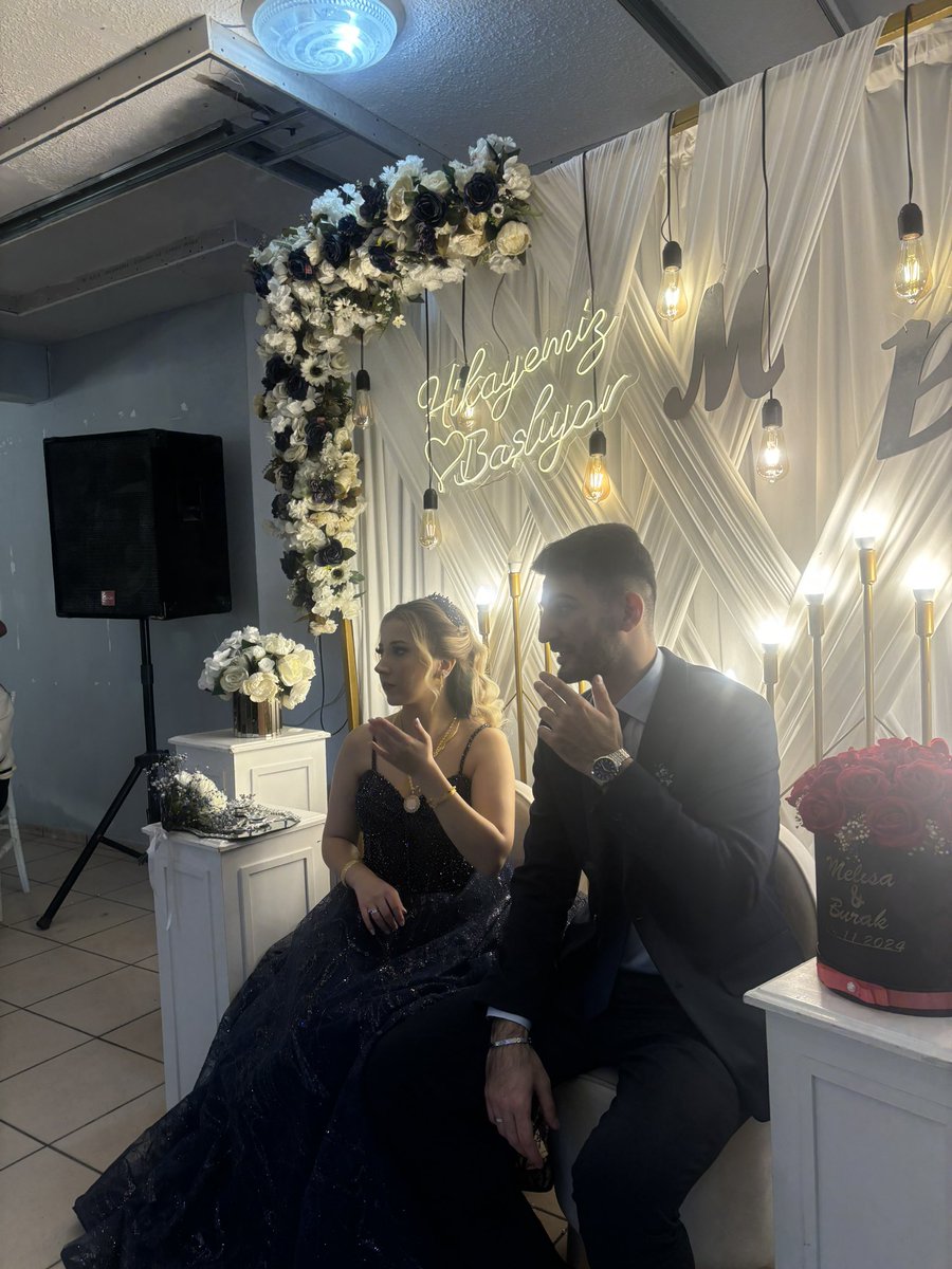 ehbemelis's tweet photo. Dünyanın en sakin çiftiyiz soruları alalım ✨✨ https://t.co/0CktaAiNbs