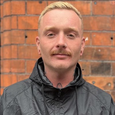 tomyoker's tweet photo. And look what the cat dragged in https://t.co/BWlfJBTcRw